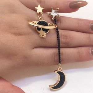 Dangle earrings